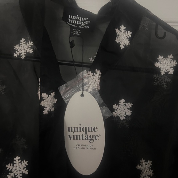 Unique Vintage Black & Snowflake Mesh Gwen Blouse - Picture 3 of 4